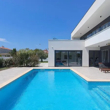 Mit Privatpool Fuer 10 Personen Ca 308 Qm In Banjole, Istrien Istrische Riviera Dom wakacyjny Banjole